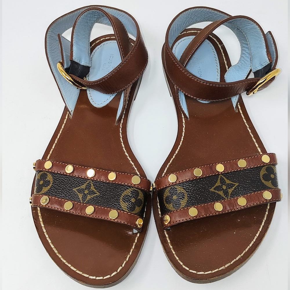 **SOLD**Louis Vuitton Sandals
